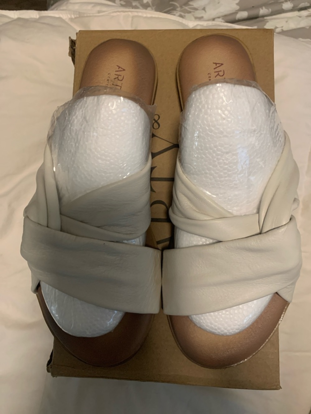 Artisan by zigi Ivory Twist Leather Slide Sandals - Women